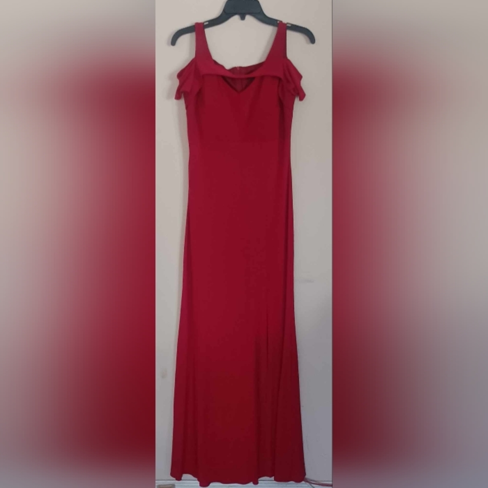 Red R & M Dress. Size 6 - Picture 3 of 5